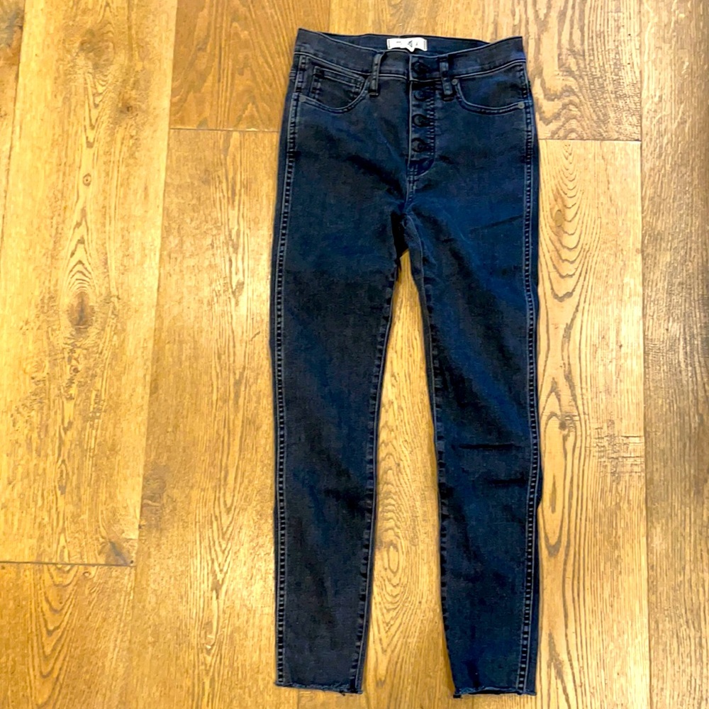 Madewell black button front skinny jeans. 10” rise 26 long brand new!
